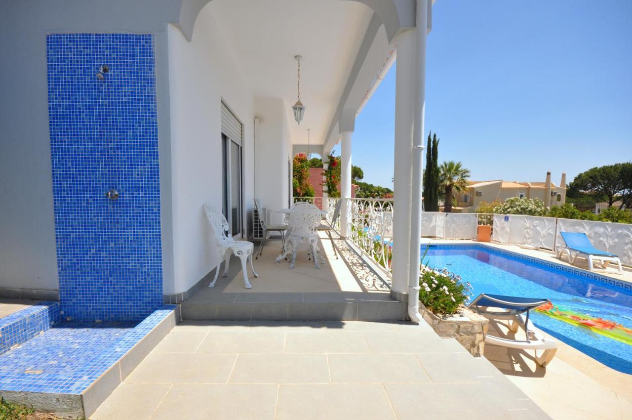 Well-Appointed Villa Is Situated In The Popular Resort Of Vilamoura 奎特里拉 外观 照片